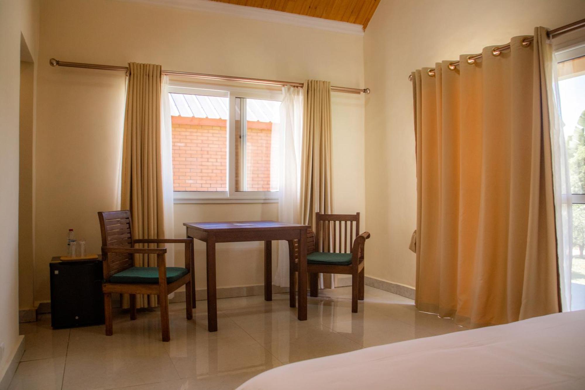 Mahafaly Hotel & Resort Antsirabe Exteriör bild